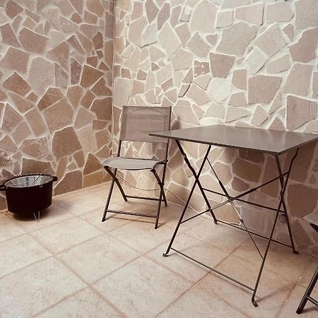 Lovely 2 Bedroom Rental Unit,Patio And Close Beach San Pietro in Bevagna Exteriér fotografie